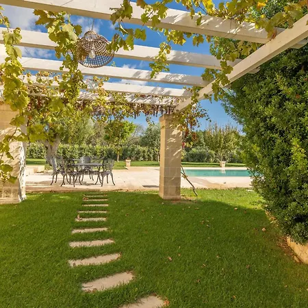 Villa Icaria