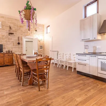 Icaria Villa Carovigno